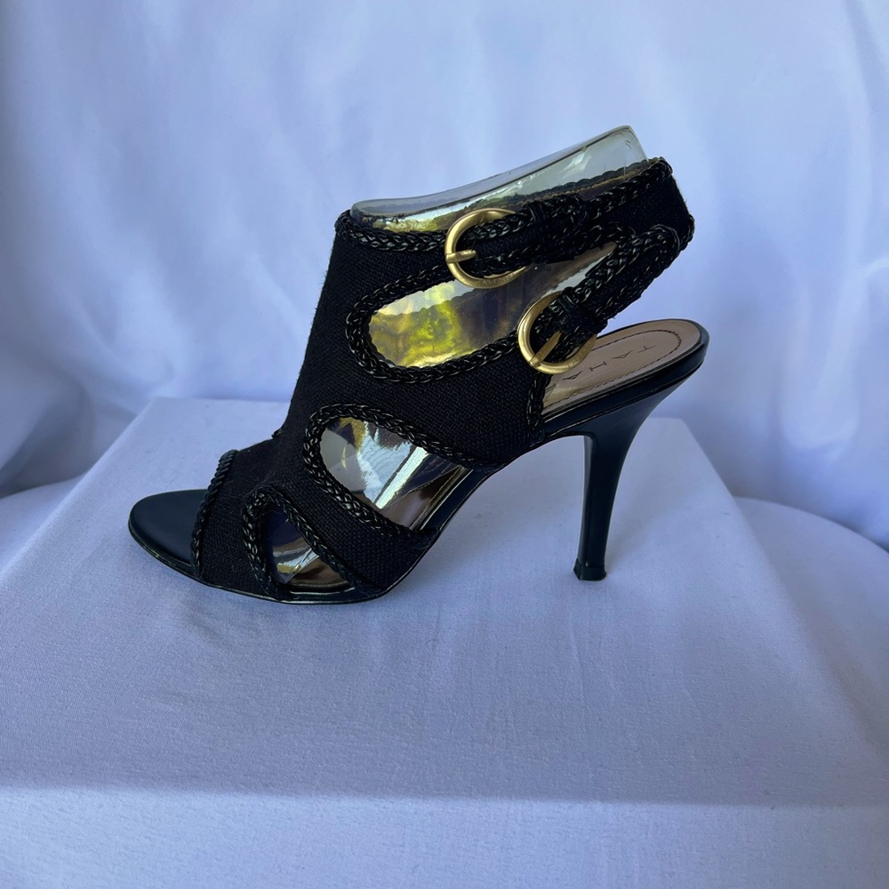 Tahari Black heeled Sandals